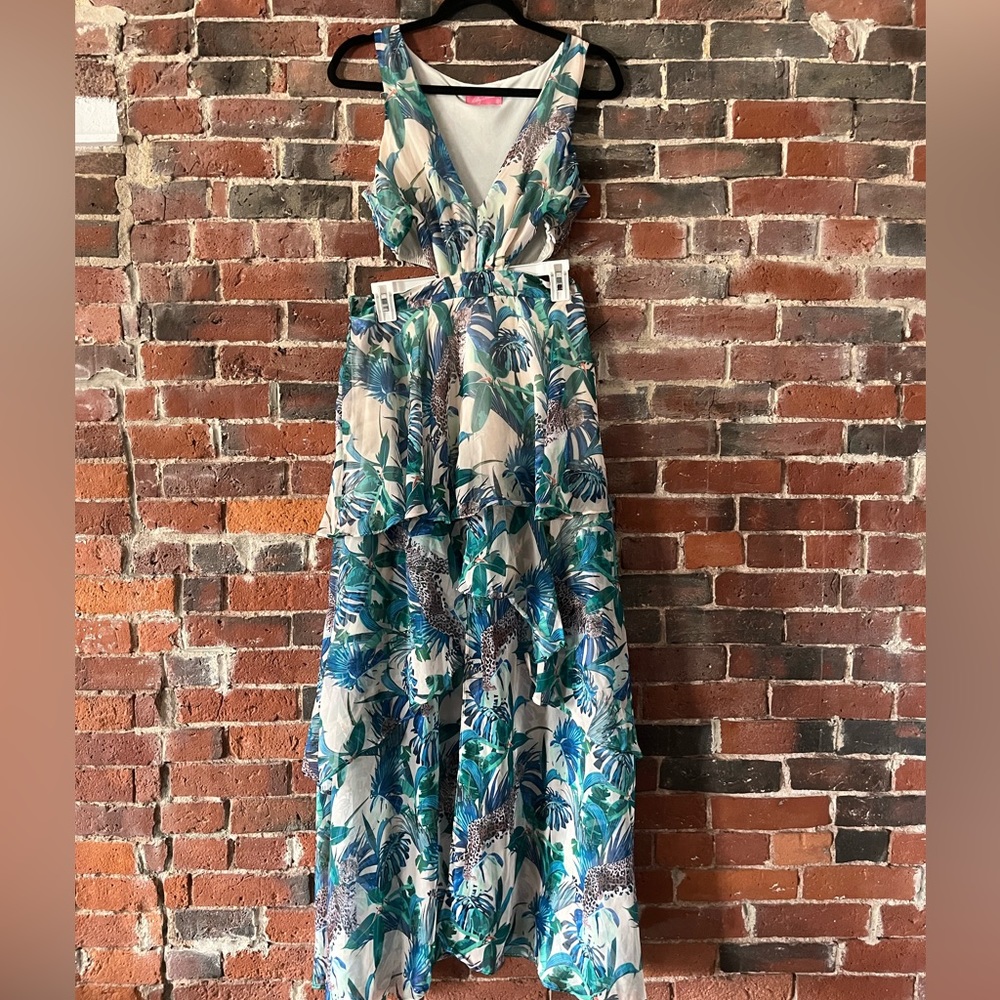 Bought this for my cousin’s wedding, wore it once then never again.